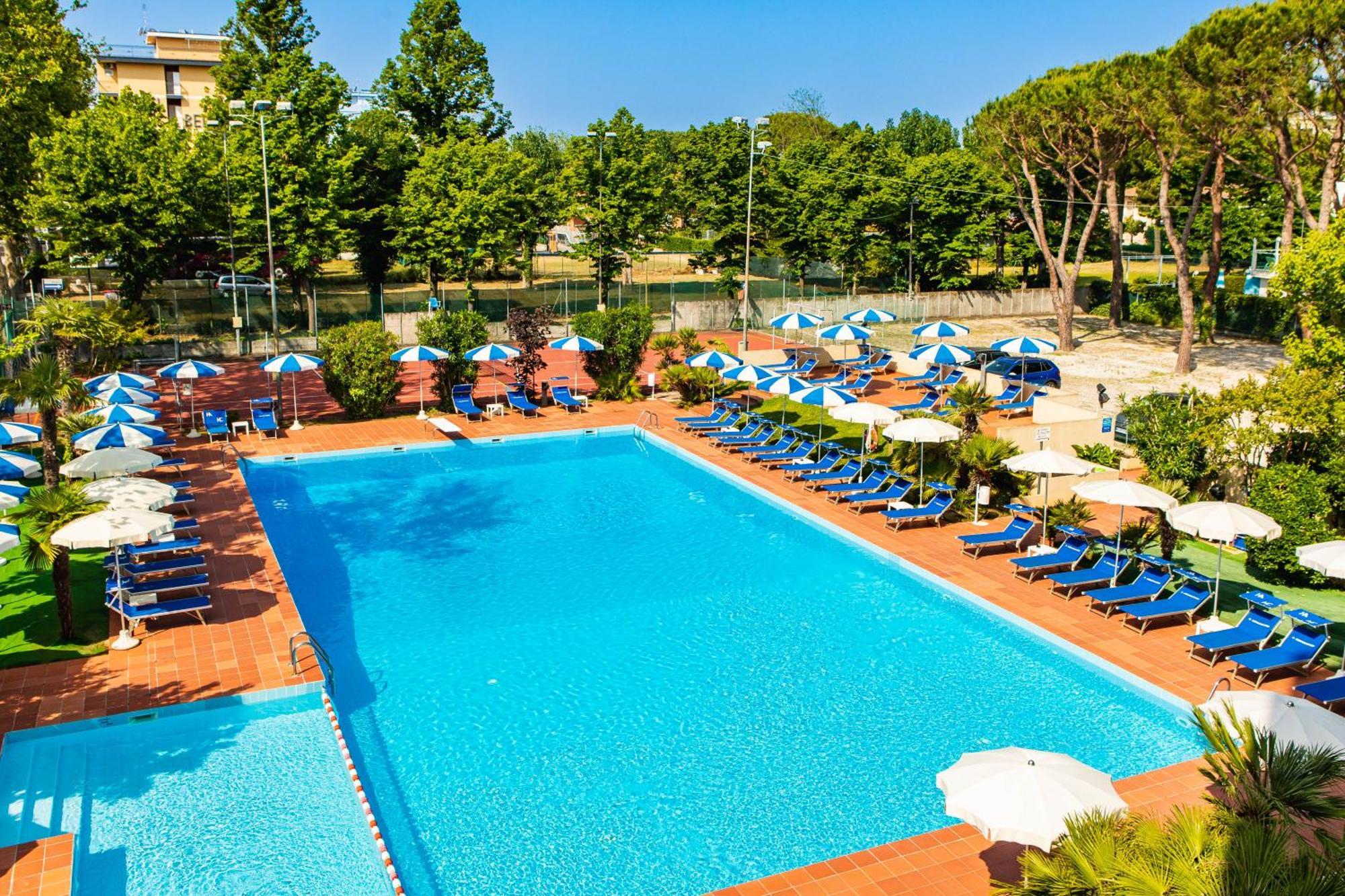 Hotel Caravelle Cesenatico Exterior photo